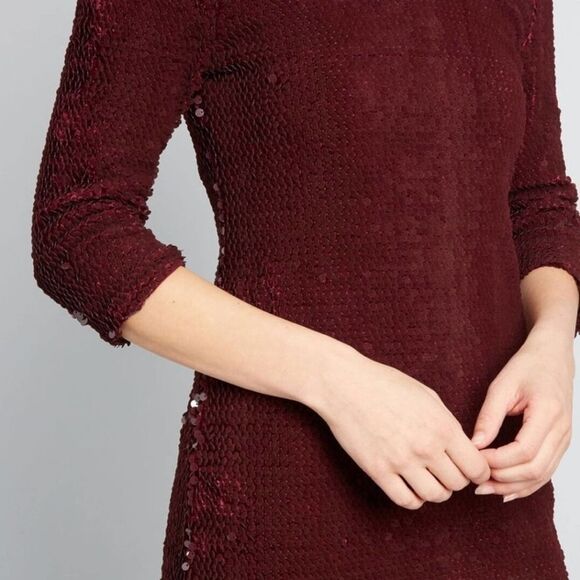 NWT BB Dakota Casablanca Velvet Sequin Mini Body Con Dress Wine Burgundy SZ Med - Picture 3 of 11